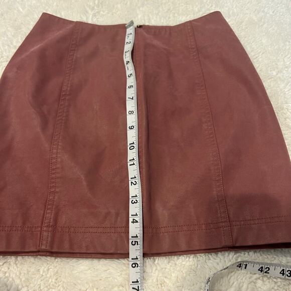 Free People Mini Skirt Faux Leather Mauve Pink Back Zipper Rave Sz 0‎ - Picture 4 of 6